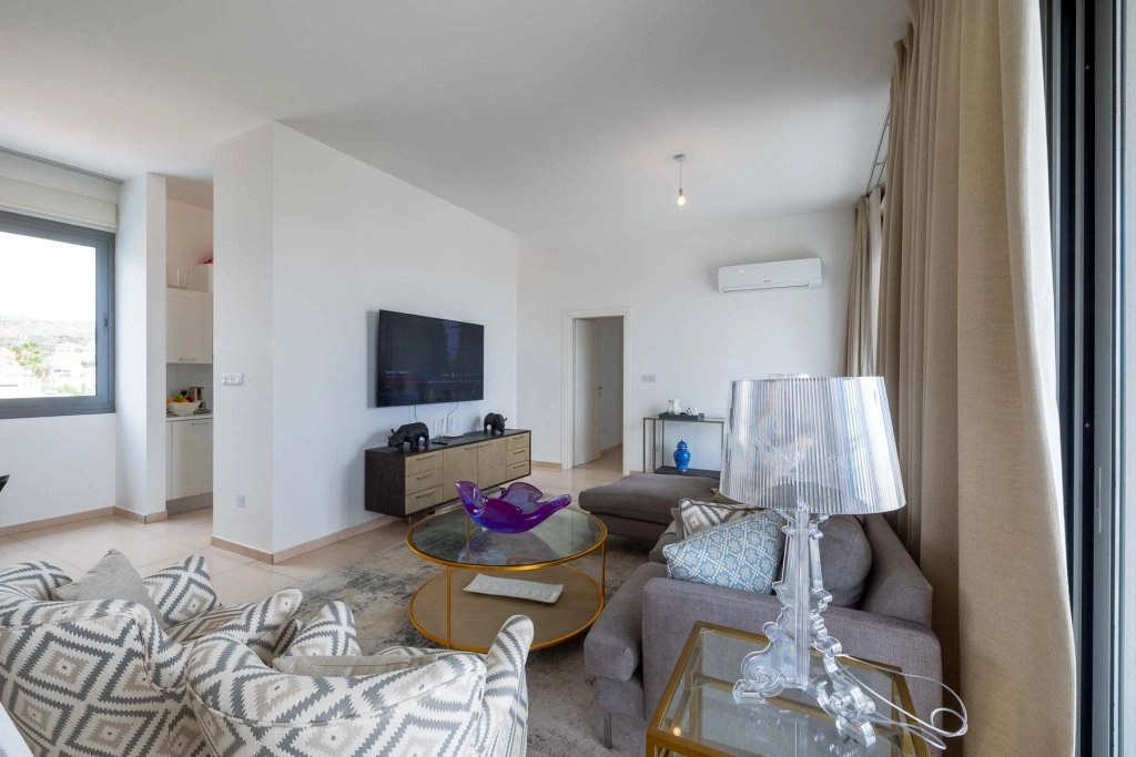 4 Bedroom Apartment for Sale in Agios Tychonas, Limassol District