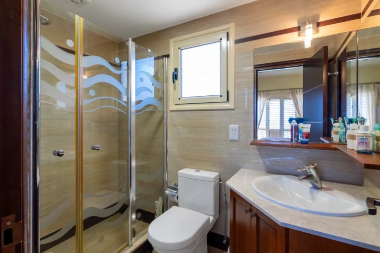 5 Bedroom House for Sale in Sea Caves