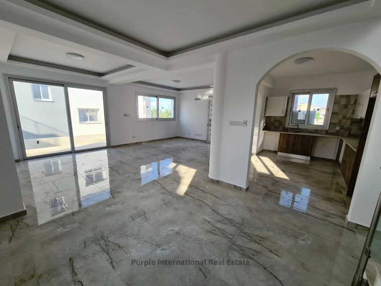 5 Bedroom House for Sale in Paphos – Anavargos