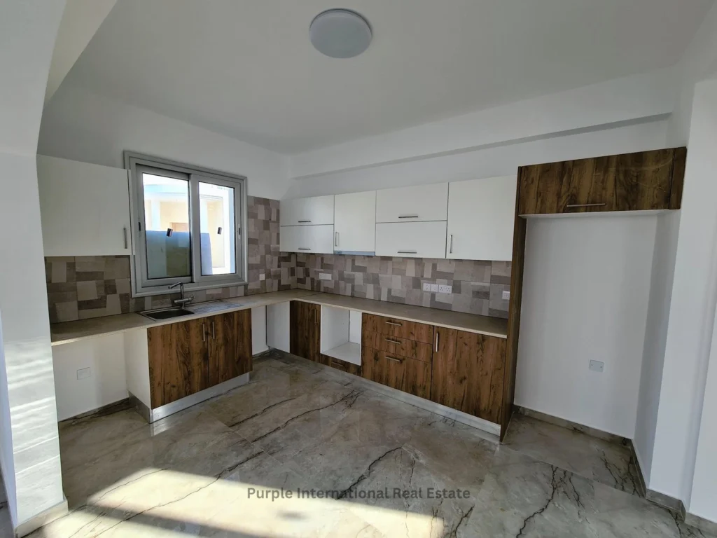 5 Bedroom House for Sale in Paphos – Anavargos