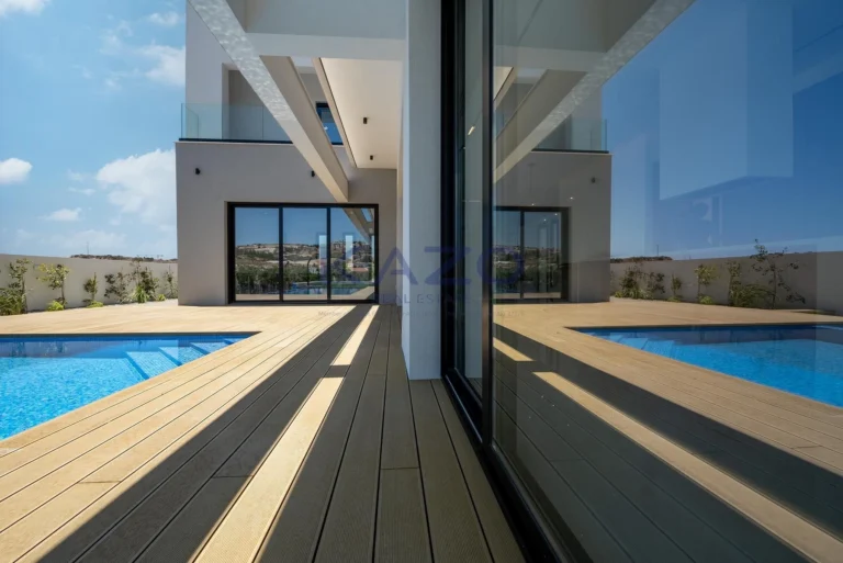 5 Bedroom House for Sale in Agios Tychonas, Limassol District
