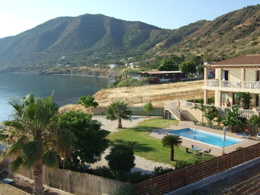 3 Bedroom House for Sale in Pomos, Paphos District