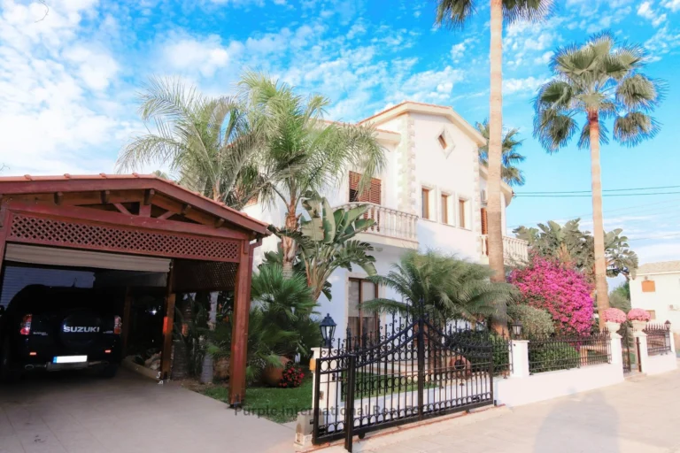 5 Bedroom House for Sale in Paralimni, Famagusta District