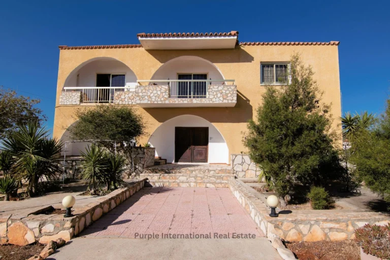Cheap Houses and Villas for Sale Famagusta up to 800000 euro