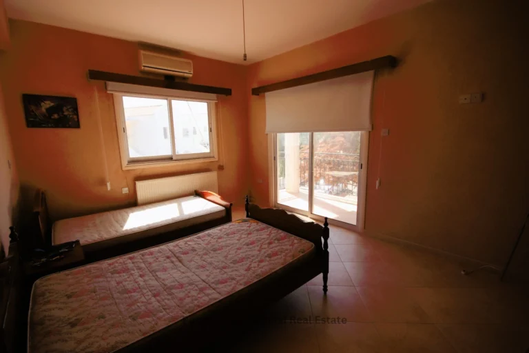 4 Bedroom House for Sale in Tersefanou, Larnaca District