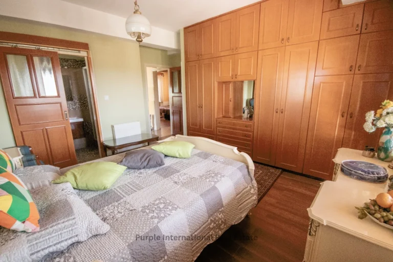 5 Bedroom House for Sale in Pervolia Larnacas