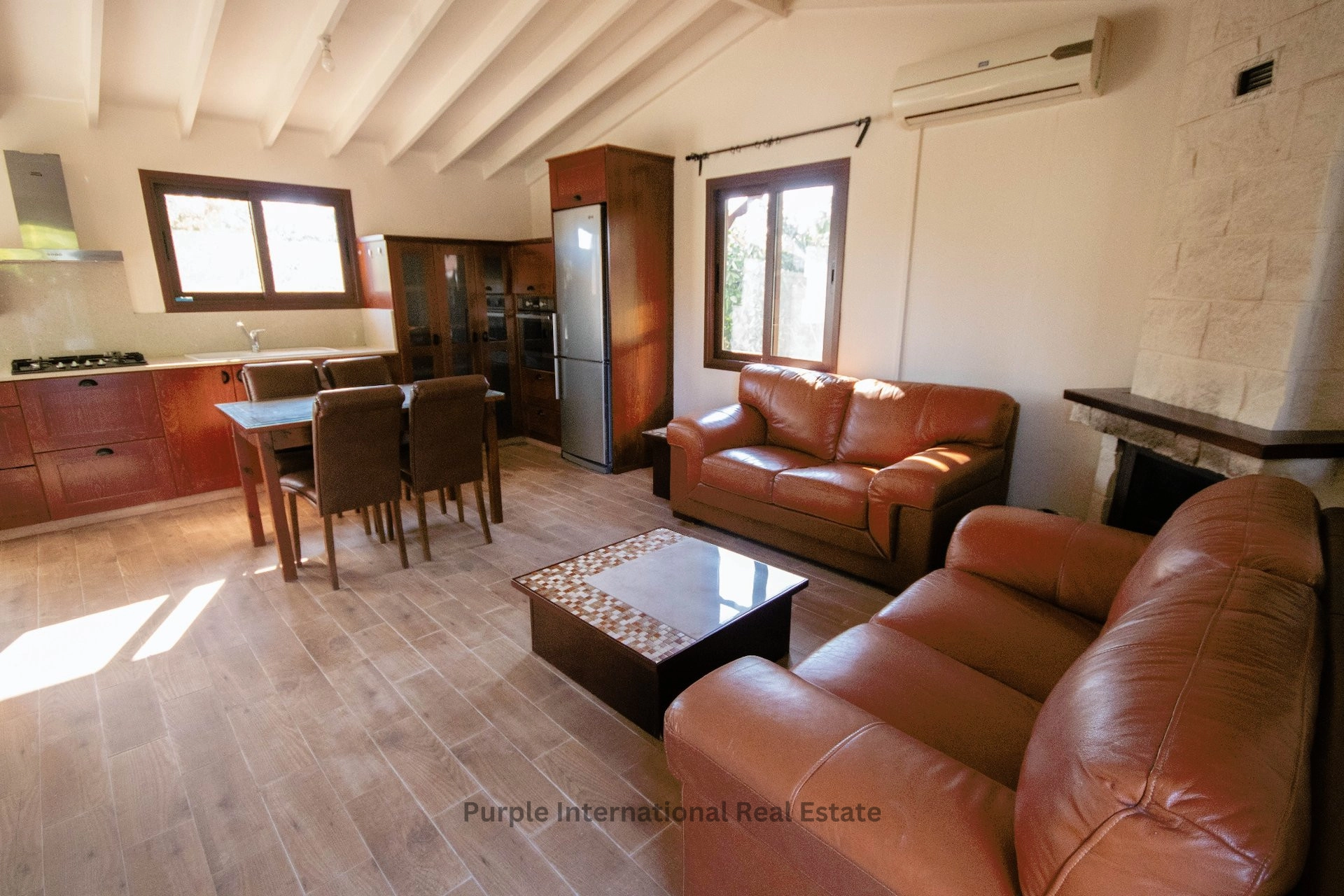 5 Bedroom House for Sale in Pervolia Larnacas
