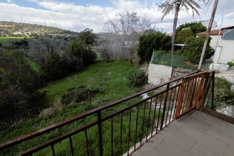 Cheap Houses and Villas for Sale Larnaca up to 200000 euro