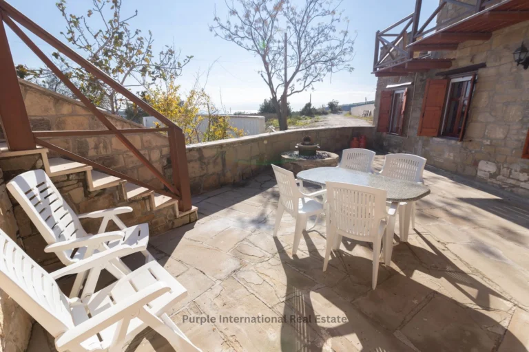 2 Bedroom House for Sale in Tochni, Larnaca District