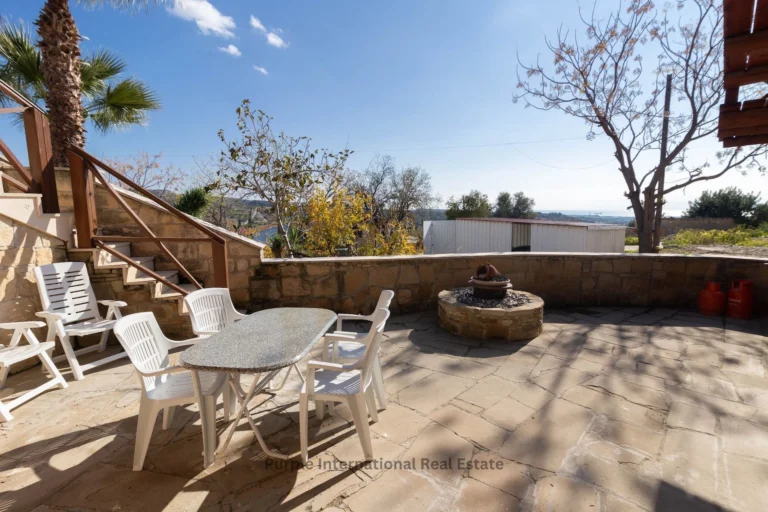 2 Bedroom House for Sale in Tochni, Larnaca District