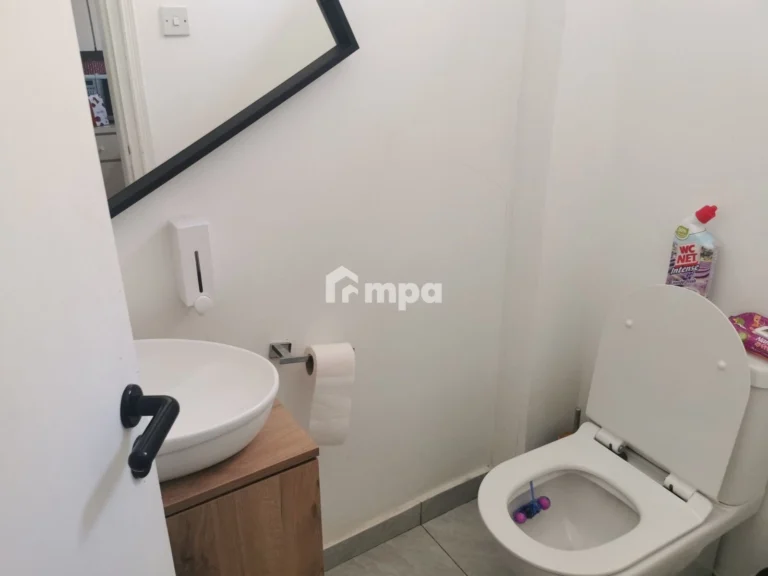 90m² Office for Rent in Nicosia District