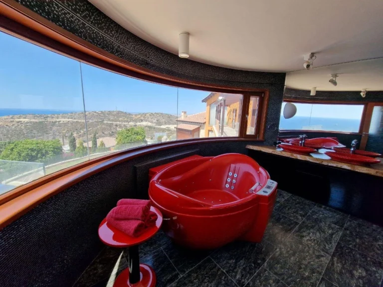 6+ Bedroom House for Sale in Agios Tychonas, Limassol District