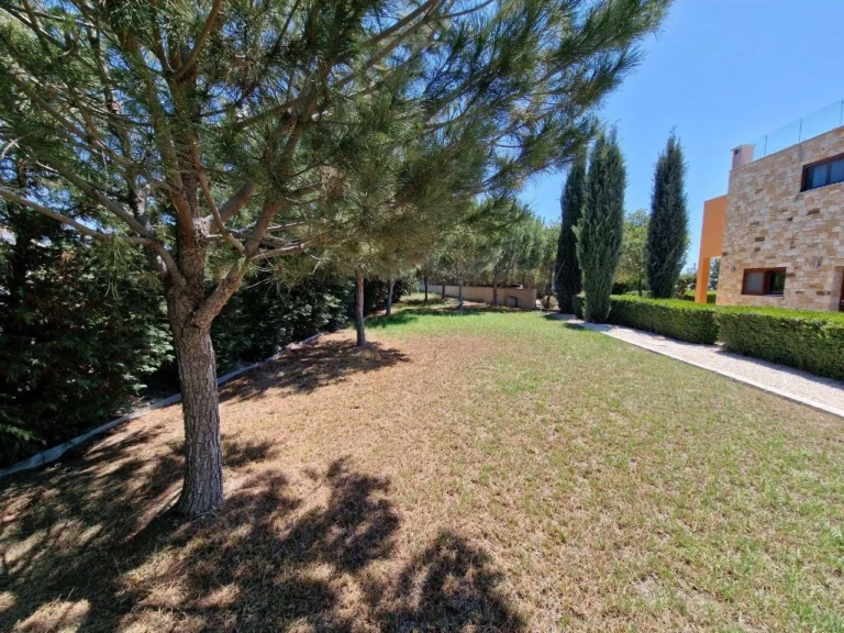 6+ Bedroom House for Sale in Agios Tychonas, Limassol District