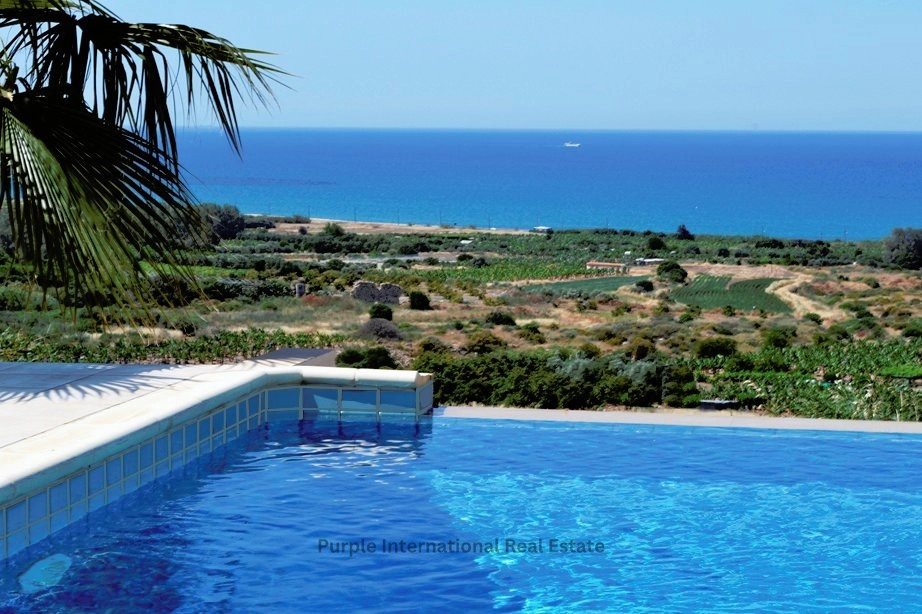 3 Bedroom House for Sale in Peyia, Paphos District