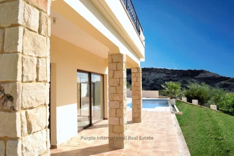 3 Bedroom House for Sale in Peyia, Paphos District