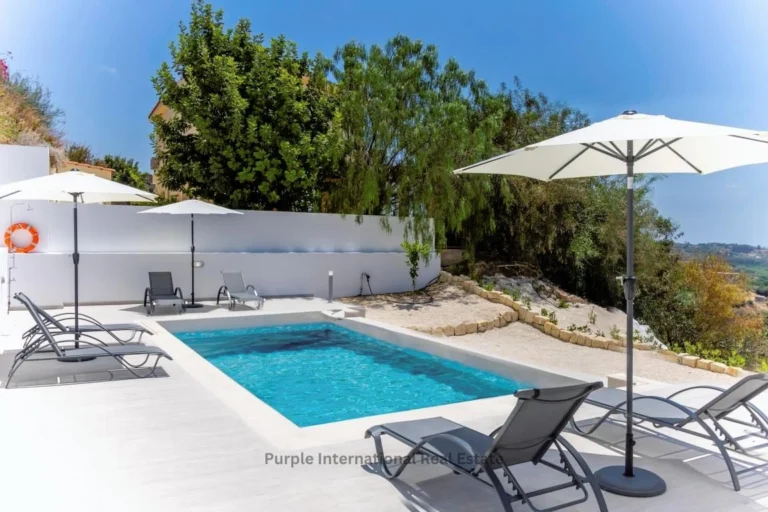 3 Bedroom House for Sale in Kissonerga, Paphos District