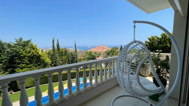5 Bedroom House for Sale in Agios Tychonas, Limassol District