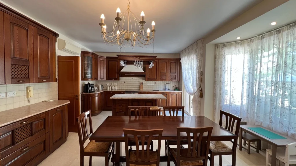 5 Bedroom House for Sale in Agios Tychonas, Limassol District