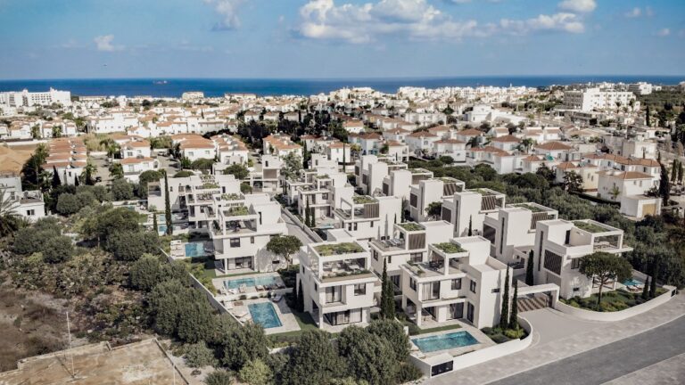 4 Bedroom Apartment for Sale