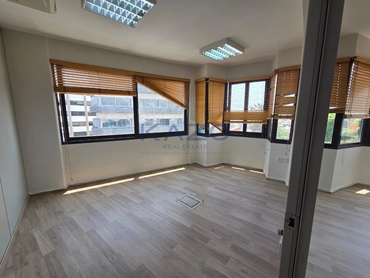 145m² Office for Rent in Limassol District
