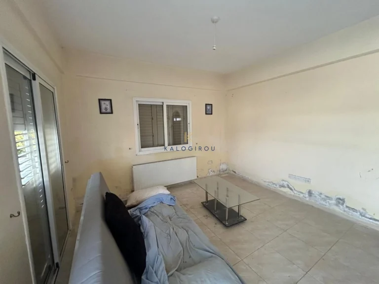 Cheap Houses and Villas for Sale Larnaca up to 300000 euro