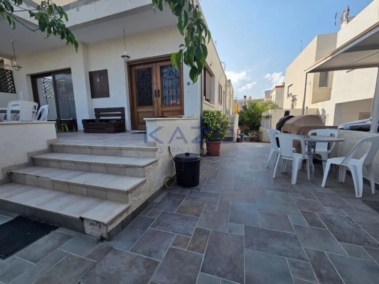 5 Bedroom House for Sale in Limassol – Kapsalos