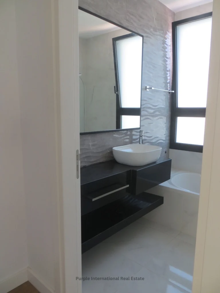 4 Bedroom House for Sale in Chlorakas, Paphos District