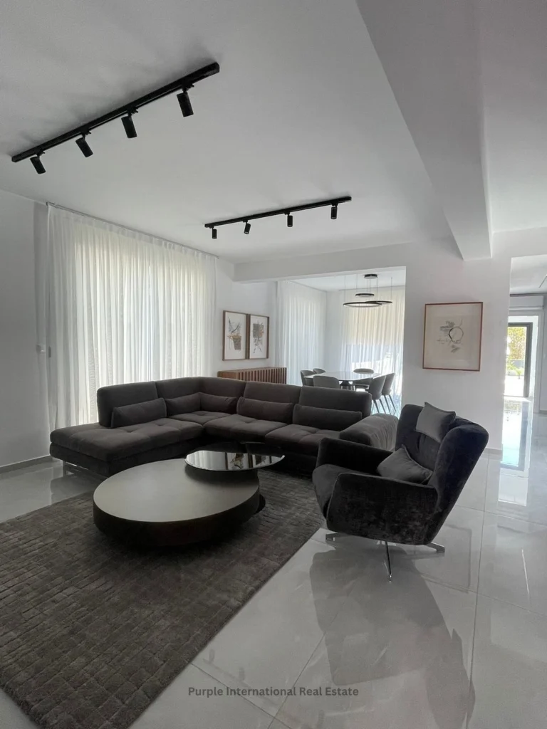 4 Bedroom House for Sale in Chlorakas, Paphos District