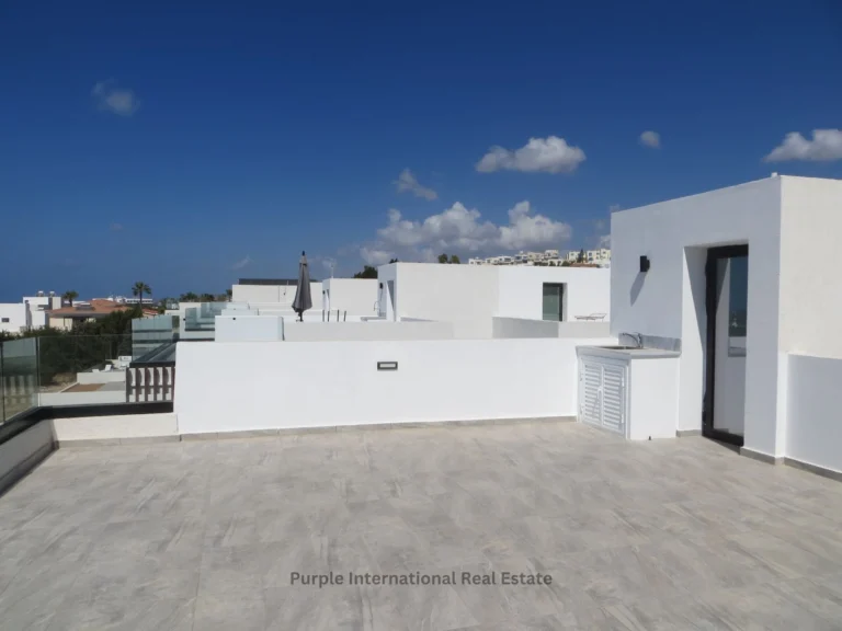 4 Bedroom House for Sale in Chlorakas, Paphos District