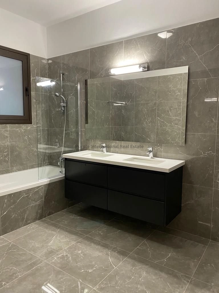 4 Bedroom House for Sale in Chlorakas, Paphos District