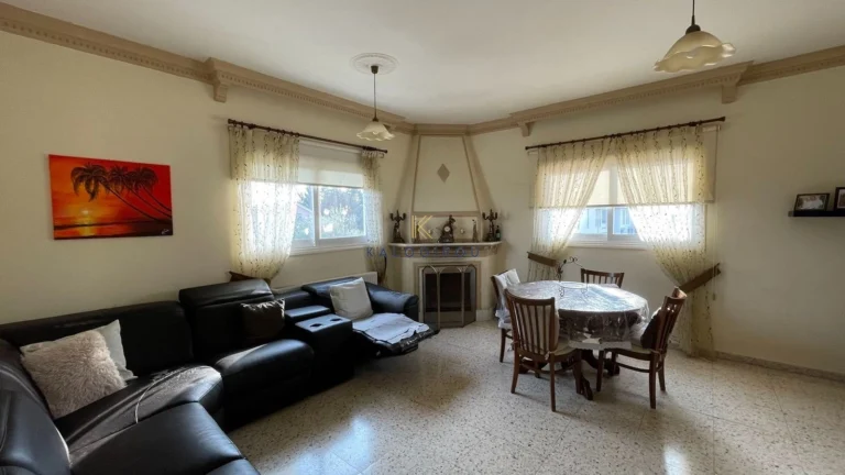 5 Bedroom House for Sale in Anafotida, Larnaca District