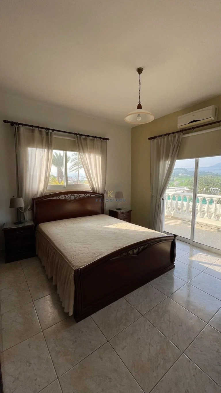 5 Bedroom House for Sale in Anafotida, Larnaca District