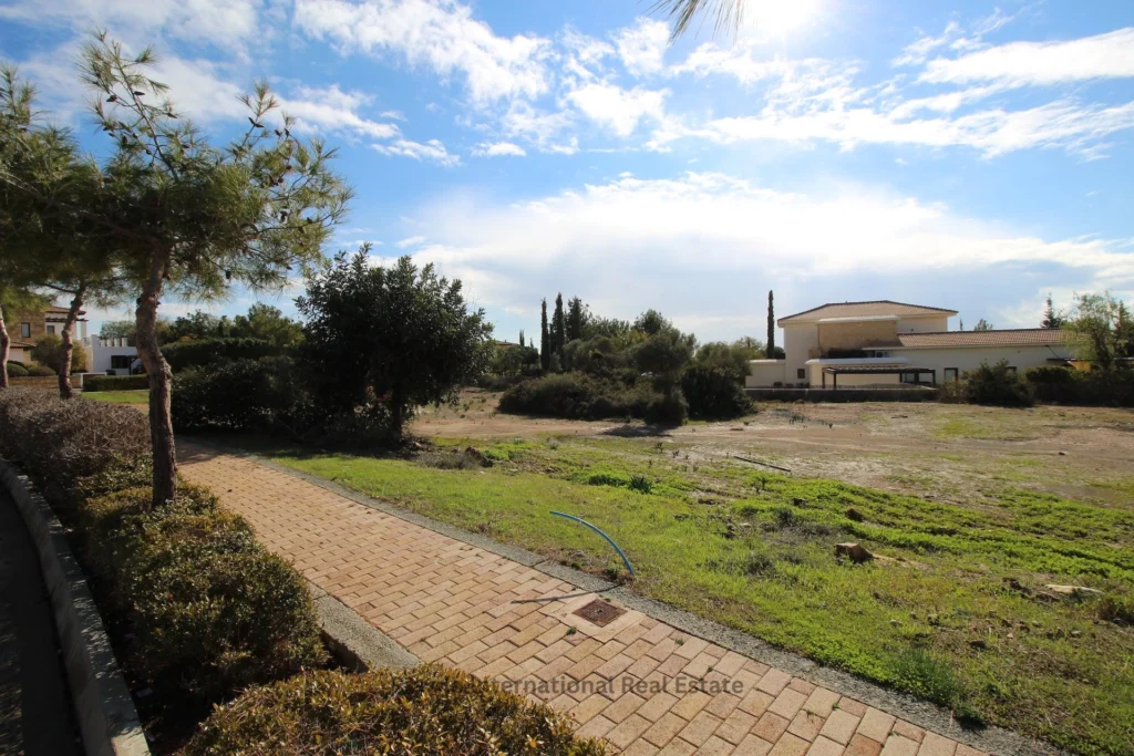 1,356m² Plot for Sale in Aphrodite Hills, Paphos District