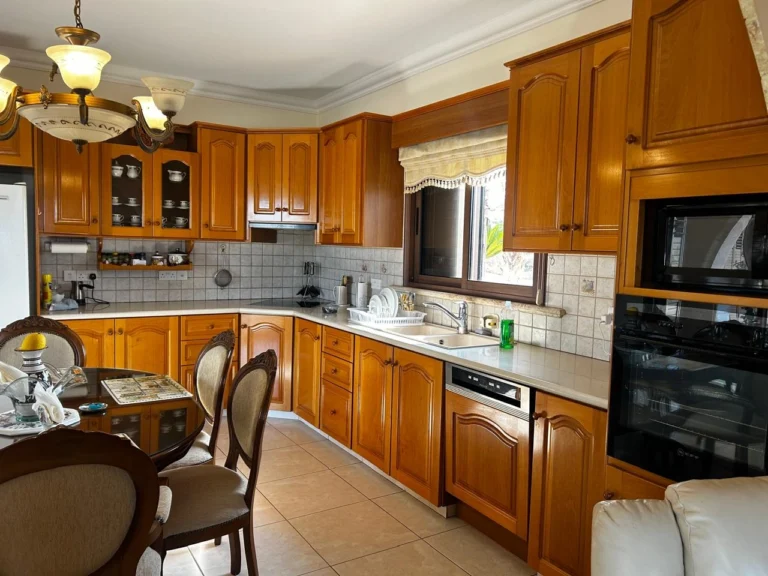 4 Bedroom House for Sale in Limassol – Agios Athanasios