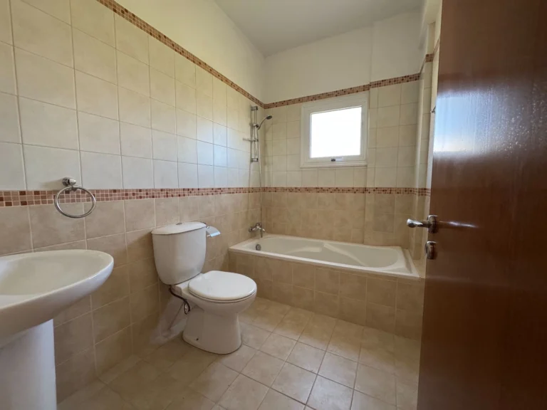 3 Bedroom Apartment for Rent in Oroklini, Larnaca District