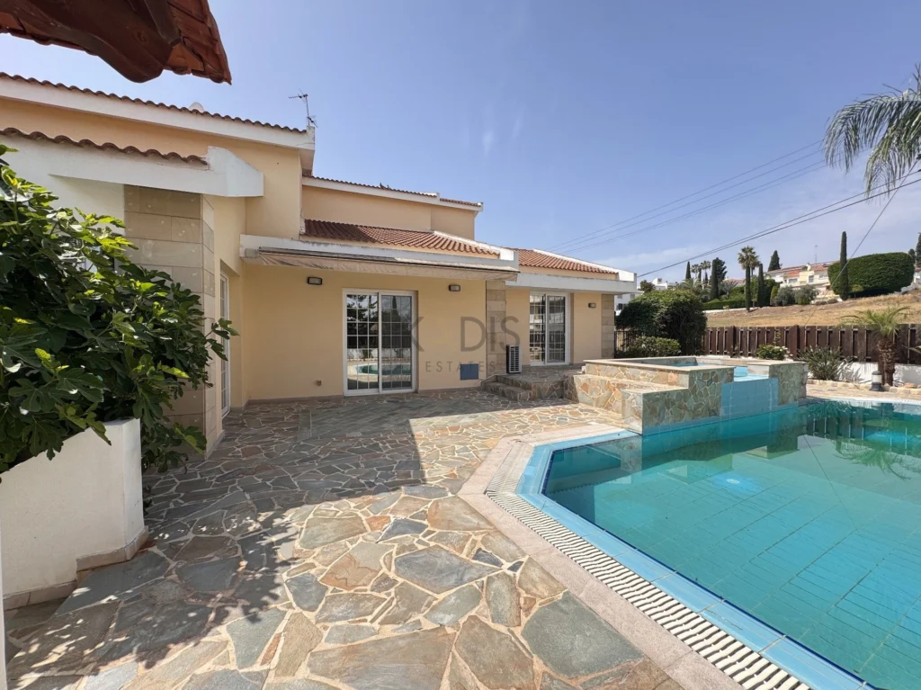 5 Bedroom House for Sale in Engomi, Nicosia District