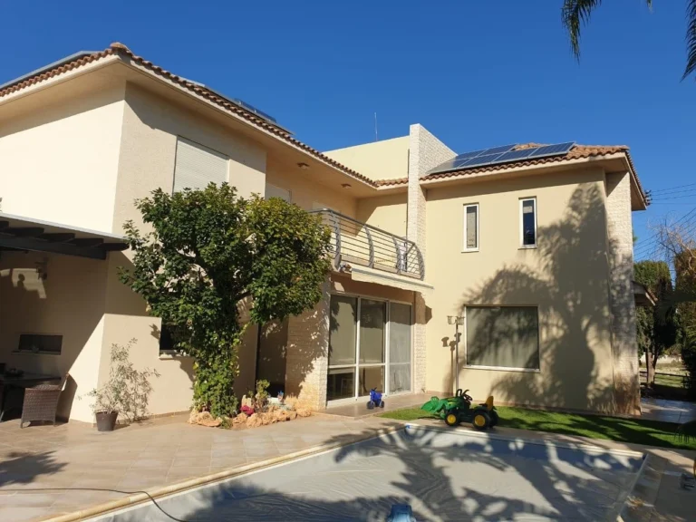 5 Bedroom House for Sale in Limassol – Agios Athanasios
