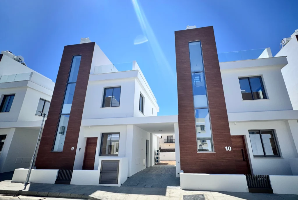 2 Bedroom House for Sale in Livadia Larnakas, Larnaca District