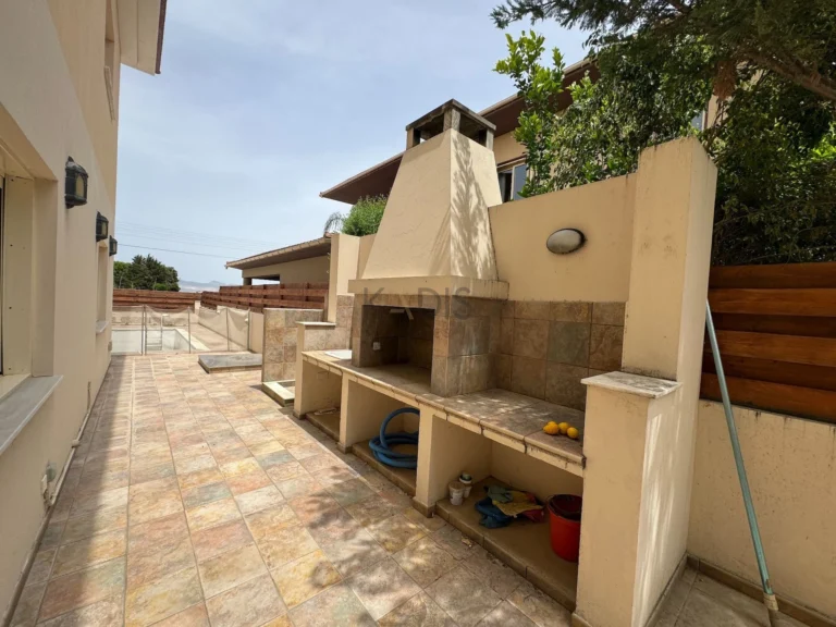 Cheap Houses and Villas for Sale Nicosia up to 900000 euro
