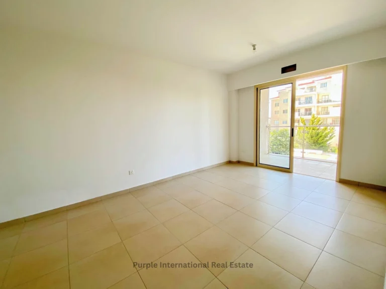 3 Bedroom Apartment for Sale in Paphos – Universal