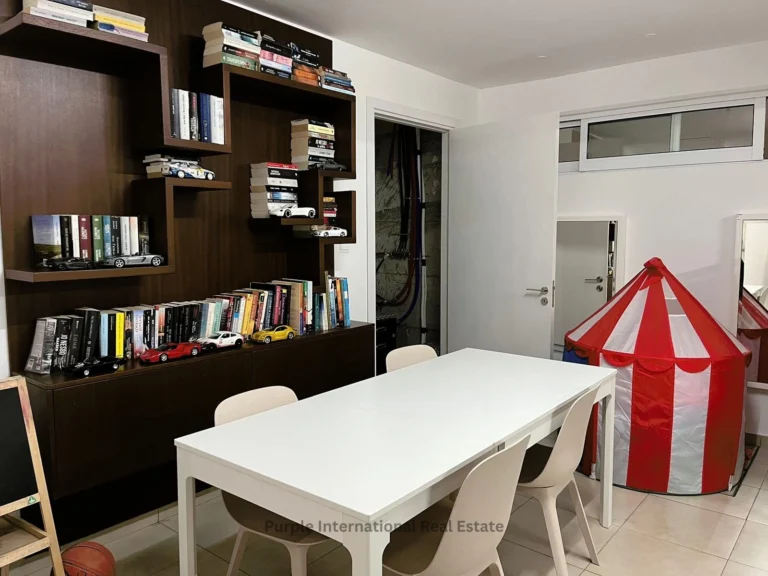 5 Bedroom House for Sale in Paphos – Anavargos