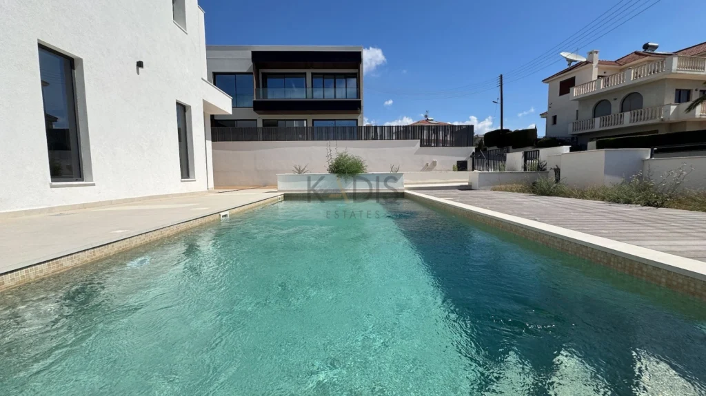 4 Bedroom House for Sale in Limassol – Agios Athanasios