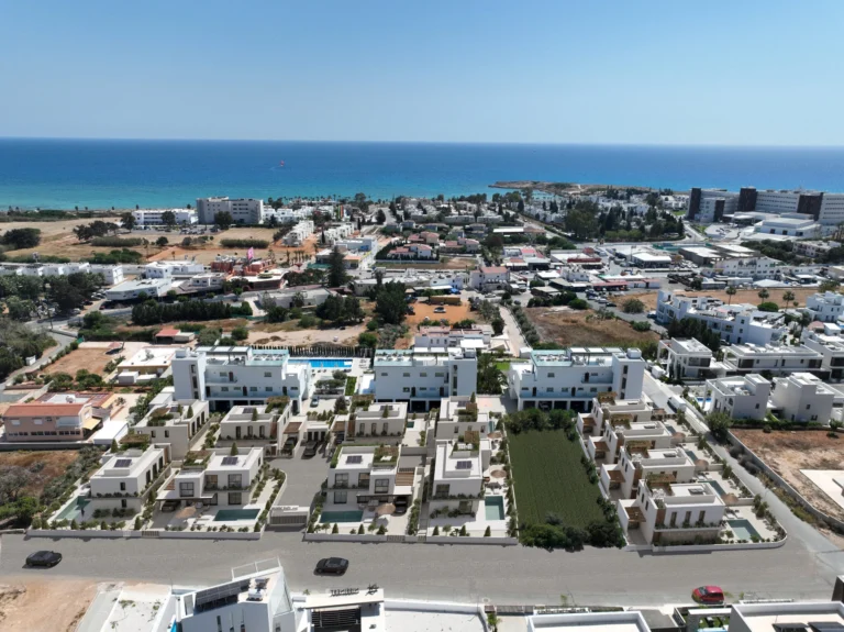 4 Bedroom House for Sale in Famagusta – Agia Napa