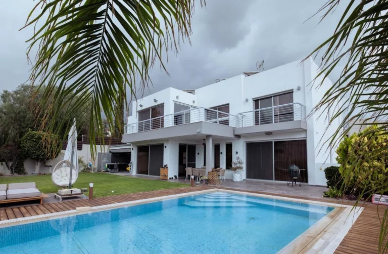4 Bedroom House for Sale in Limassol – Agios Athanasios