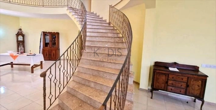 600m² House for Sale in Asgata, Limassol District