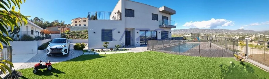 4 Bedroom House for Sale in Parekklisia, Limassol District