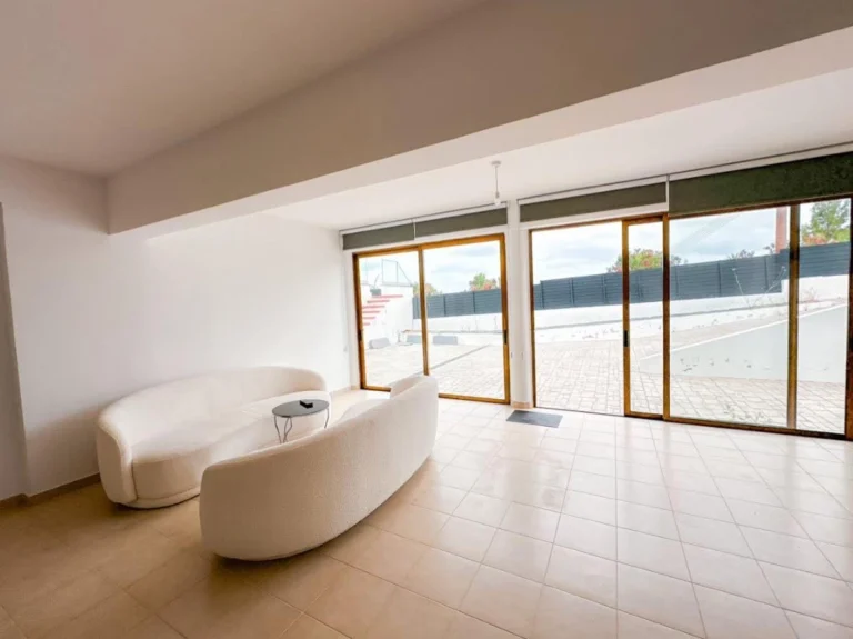 6+ Bedroom House for Sale in Pegeia, Paphos District