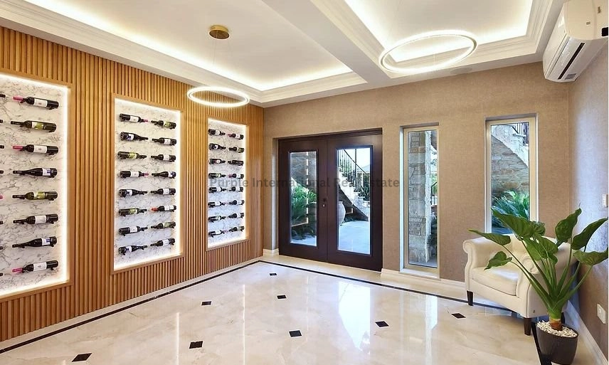 5 Bedroom House for Sale in Parekklisia, Limassol District