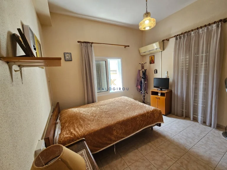 Cheap Houses and Villas for Sale Larnaca up to 300000 euro