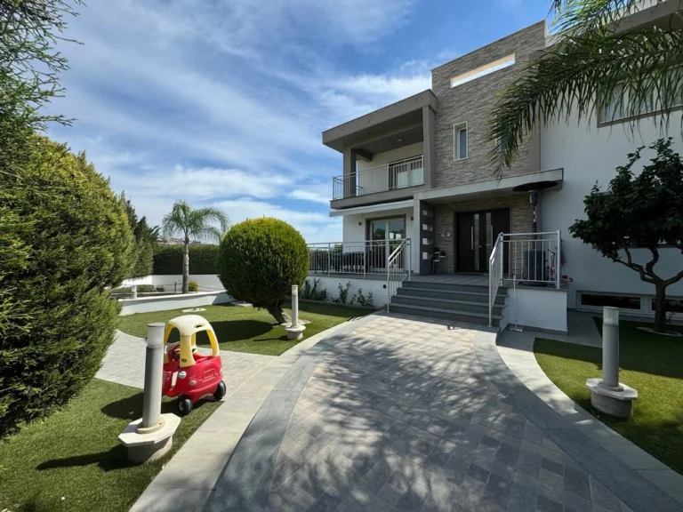 3 Bedroom House for Sale in Agios Tychonas, Limassol District